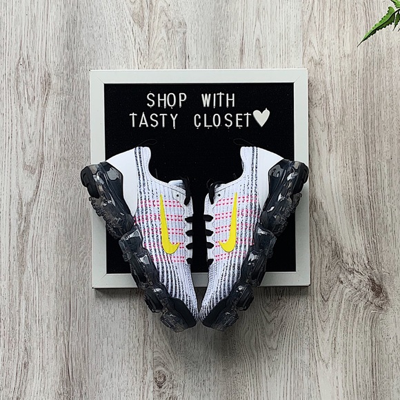 Nike vapormax flyknit sneakers - Picture 4 of 7